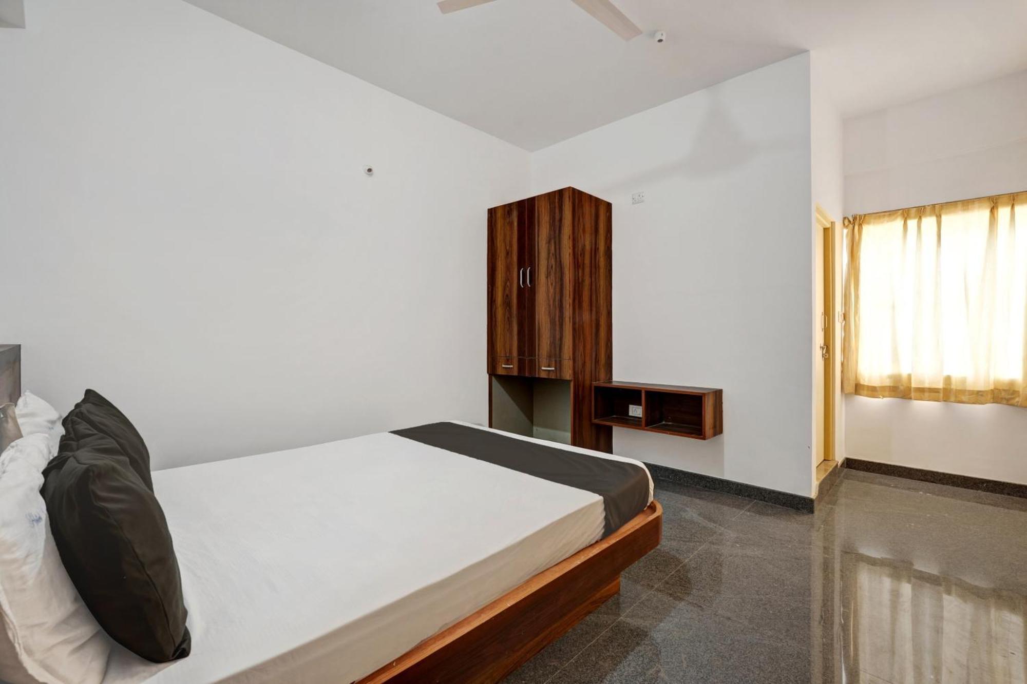 Oyo Hotel Bungalow Inn Lodging & Boarding Bangalore Ngoại thất bức ảnh